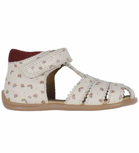 SANDALE SCALLOP VELCRO POM POM créme