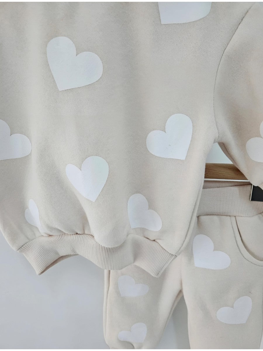 ENSEMBBLE JOGGING COEUR beige et blanc