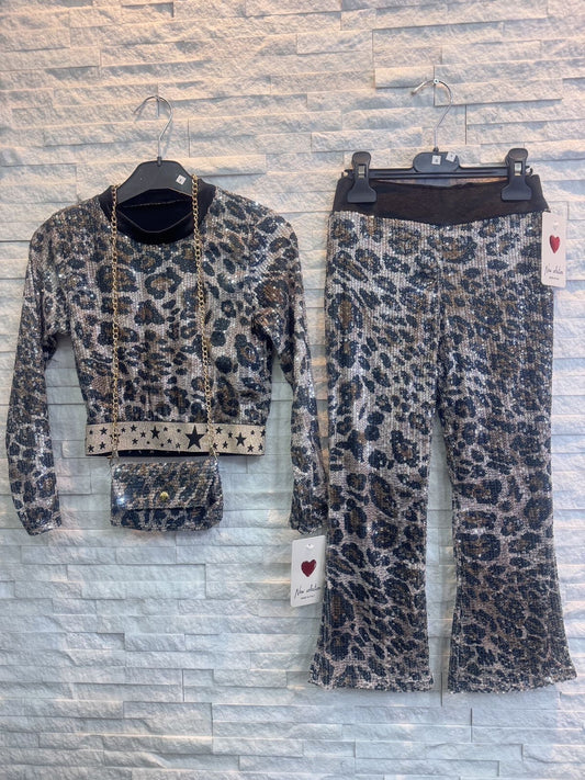 PANTALON ET HAUT léopard